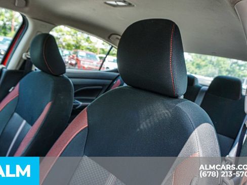 Used 2024 Nissan Versa SR FWD image 17