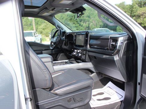 Used 2025 Ford F250 Lariat w/ Black Appearance Package AWD/4WD image 18