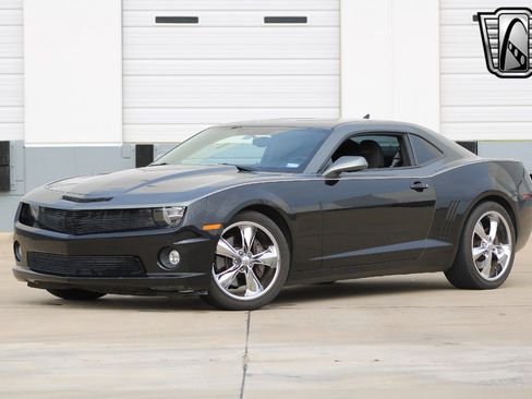 Used 2012 Chevrolet Camaro SS w/ Orange Stripe Package image 2