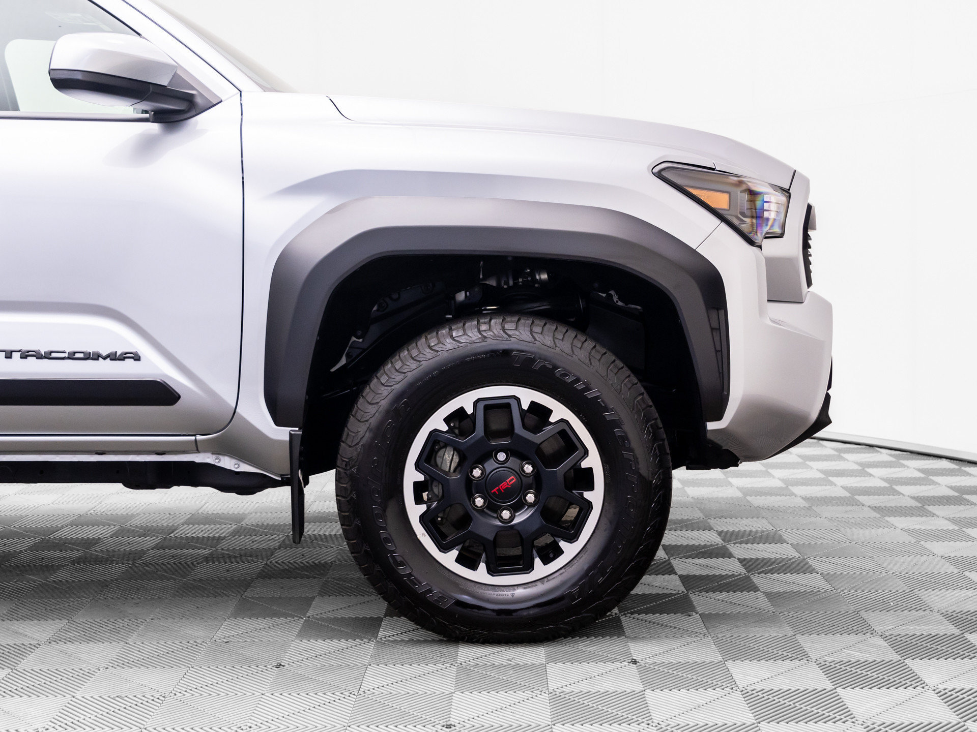 Used 2024 Toyota Tacoma TRD Off-Road AWD/4WD image 30