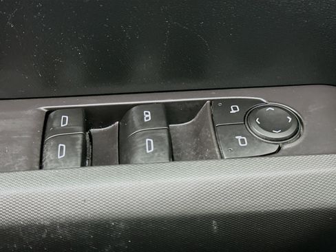 Used 2023 Chevrolet Colorado LT w/ LT Convenience Package image 15