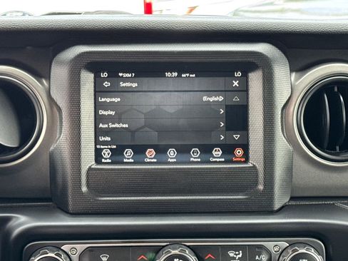 Certified 2023 Jeep Wrangler Unlimited AWD/4WD image 24