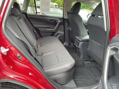 Used 2020 Toyota RAV4 LE AWD/4WD image 21