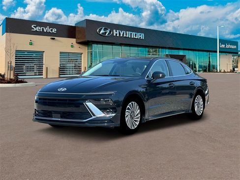 New 2025 Hyundai Sonata SEL image 1