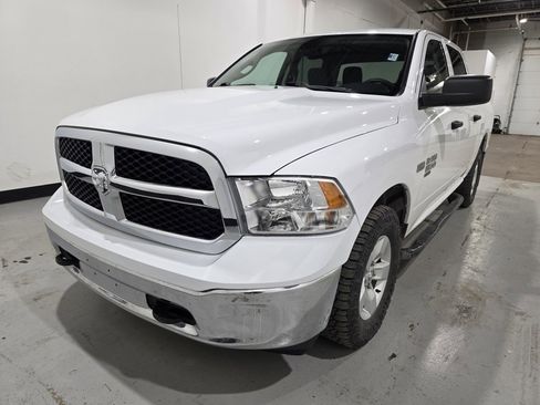 Used 2022 RAM 1500 Classic SLT image 8