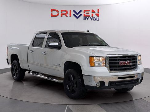 Used 2007 GMC Sierra 2500 SLE w/ EZ-Lift Tailgate Package RWD image 7