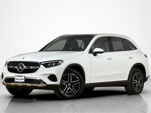 Used 2026 Mercedes-Benz GLC 300 image 1