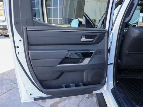 Used 2025 Toyota Tundra Limited image 42