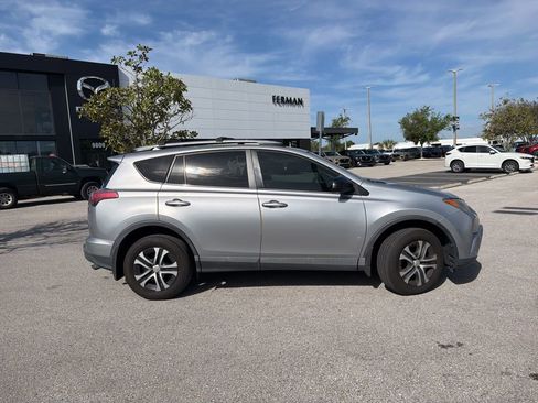 Used 2016 Toyota RAV4 LE image 4