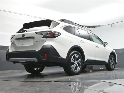 Certified 2021 Subaru Outback Limited w/ Popular Package #2 image 40