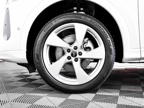 New 2025 Audi Q5 Premium Plus image 6