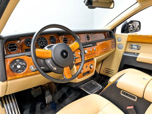 Used 2013 Rolls-Royce Phantom Sedan RWD image 11