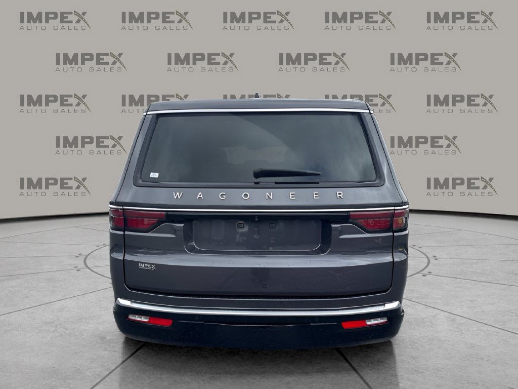 Used 2024 Jeep Wagoneer Series III w/ Premium Group I AWD/4WD image 4