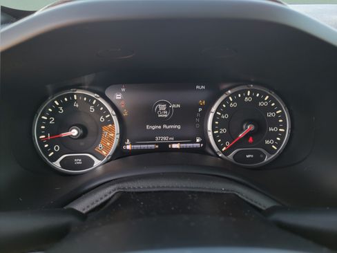 Used 2021 Jeep Renegade Latitude w/ Convenience Group FWD image 26