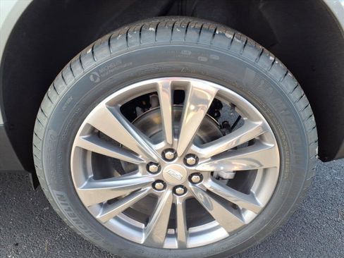 New 2026 Cadillac XT5 Premium Luxury w/ Driver Assist Package image 8