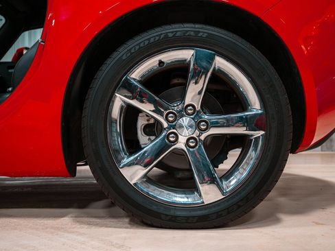 Used 2007 Pontiac Solstice Convertible w/ Premium Package image 9