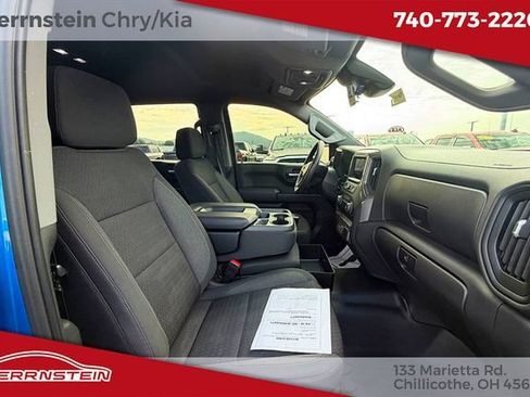 Used 2022 Chevrolet Silverado 1500 Custom AWD/4WD image 28
