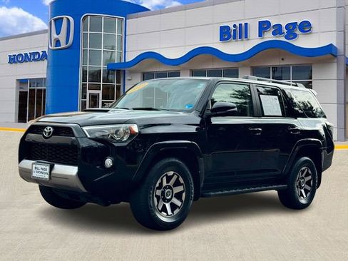 Used 2019 Toyota 4Runner TRD Off-Road Premium image 2