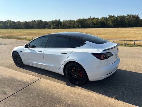 Used 2018 Tesla Model 3 RWD image 7