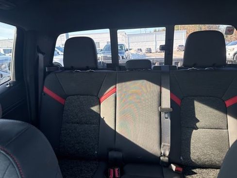 Used 2024 Chevrolet Colorado Z71 w/ Z71 Convenience Package 2 image 30