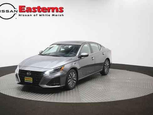 Used 2023 Nissan Altima 2.5 SV w/ SV Premium Package FWD image 55