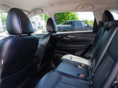 Used 2018 Nissan Rogue SL AWD/4WD image 22