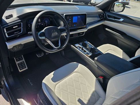 Certified 2024 Volkswagen Atlas Cross Sport SEL Premium R-Line AWD/4WD image 2