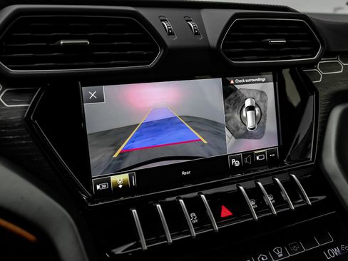 Used 2022 Lamborghini Urus image 76