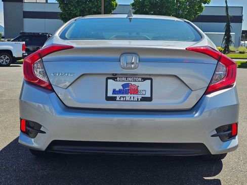 Used 2017 Honda Civic EX image 4