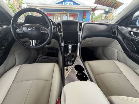 Used 2015 INFINITI Q50 w/ Moonroof Package RWD image 10