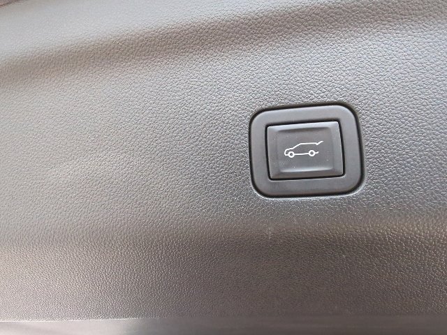 Used 2024 GMC Yukon Denali AWD/4WD image 37