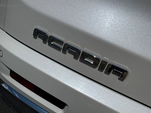 Used 2019 GMC Acadia Denali w/ Technology Package AWD/4WD image 10