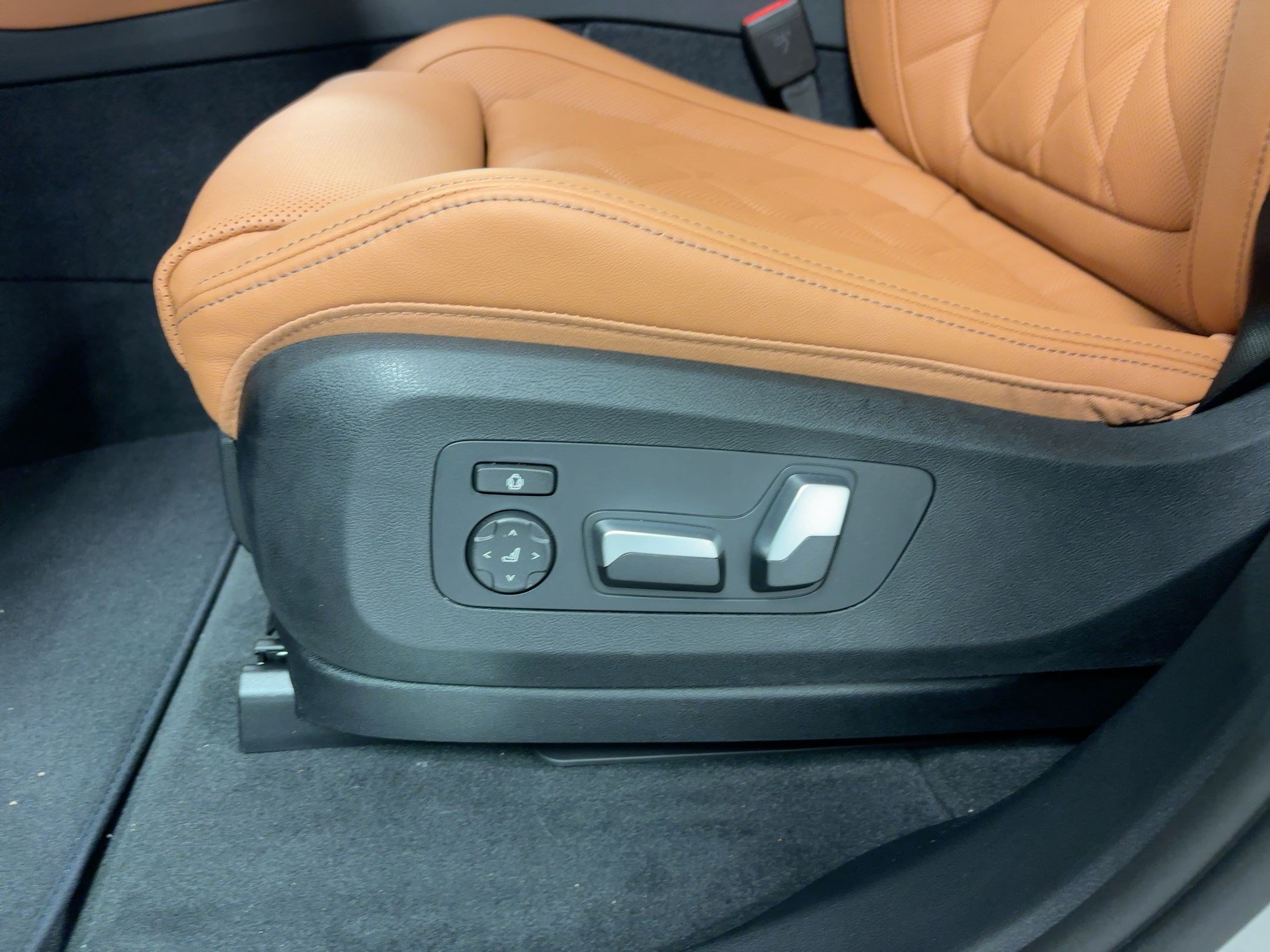 Used 2026 BMW X5 sDrive40i w/ Premium Package RWD image 14
