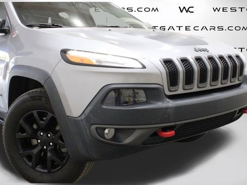 Used 2016 Jeep Cherokee Trailhawk image 42