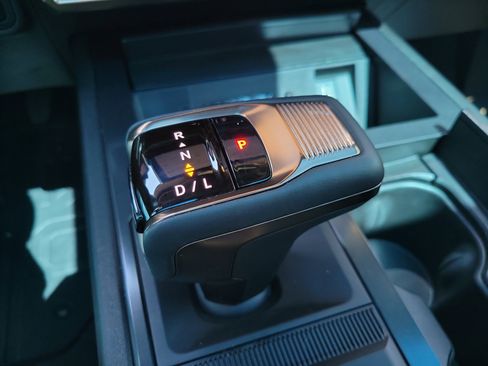 Used 2024 GMC Hummer EV 3X image 26