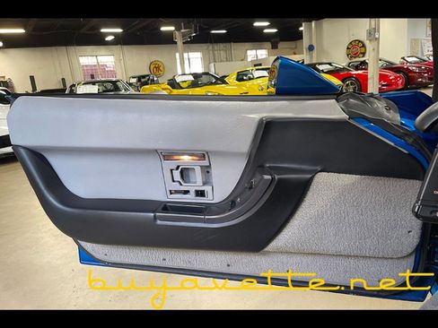 Used 1992 Chevrolet Corvette Coupe image 20