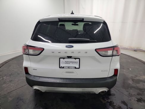 Used 2020 Ford Escape SE image 8