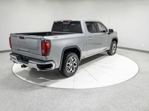 Used 2024 GMC Sierra 1500 SLT w/ SLT Premium Plus Package AWD/4WD image 33
