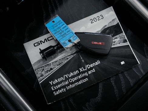 Used 2023 GMC Yukon XL Denali image 27