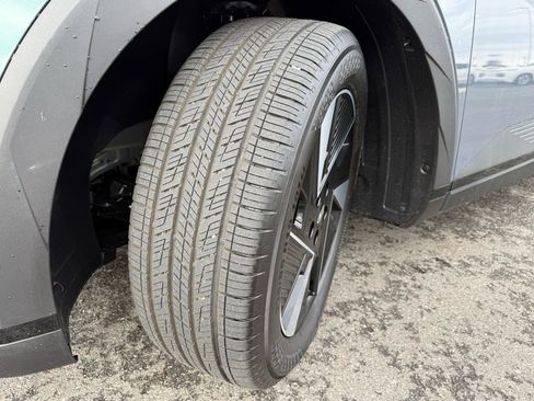 Certified 2025 Hyundai Ioniq 5 SE image 29