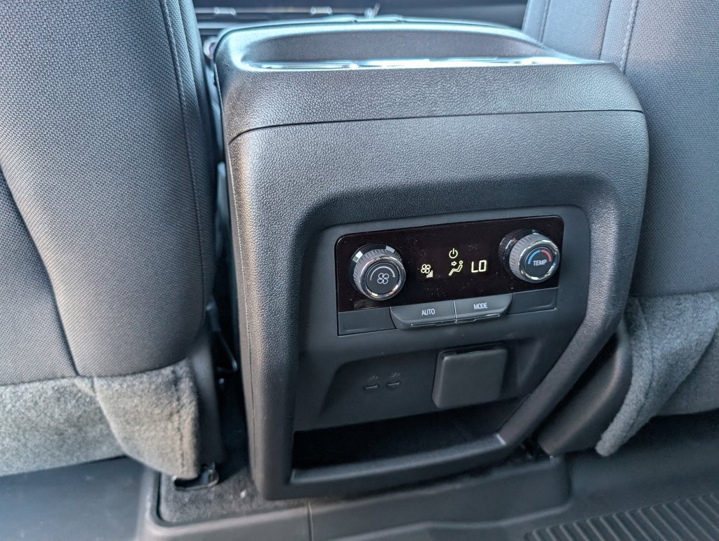 New 2027 Chevrolet Traverse LT w/ Driver Confidence Package FWD image 6