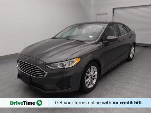 Used 2019 Ford Fusion SE image 1