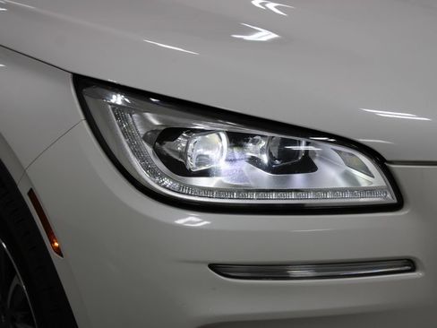 Used 2023 Lincoln Corsair Reserve AWD/4WD image 11