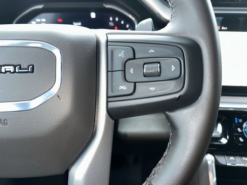 Used 2023 GMC Sierra 1500 Denali w/ Technology Package AWD/4WD image 17