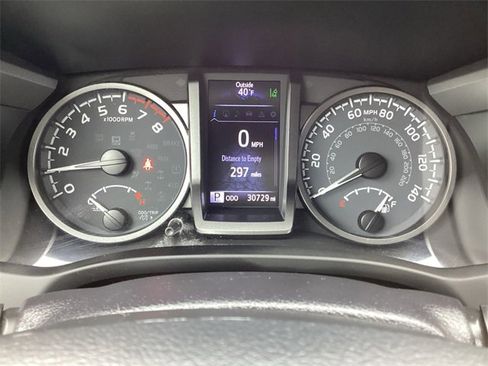 Certified 2023 Toyota Tacoma TRD Off-Road image 17