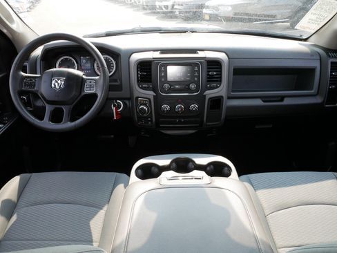 Used 2019 RAM 1500 Express w/ Express Value Package AWD/4WD image 10