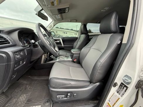Used 2019 Toyota 4Runner SR5 Premium w/ Wilderness Package AWD/4WD image 11