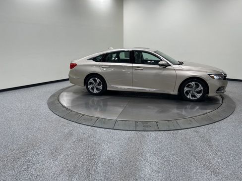 Used 2019 Honda Accord EX-L image 6