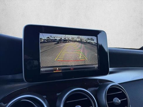 Used 2019 Mercedes-Benz GLC 300 4MATIC image 18