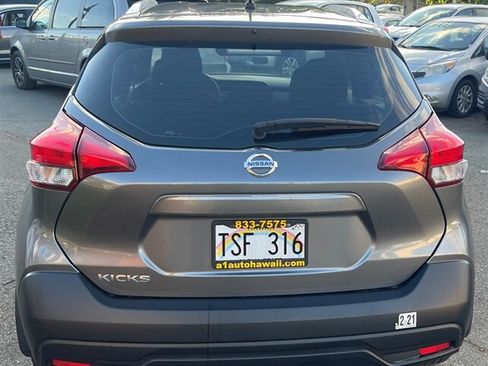 Used 2018 Nissan Kicks S FWD image 8